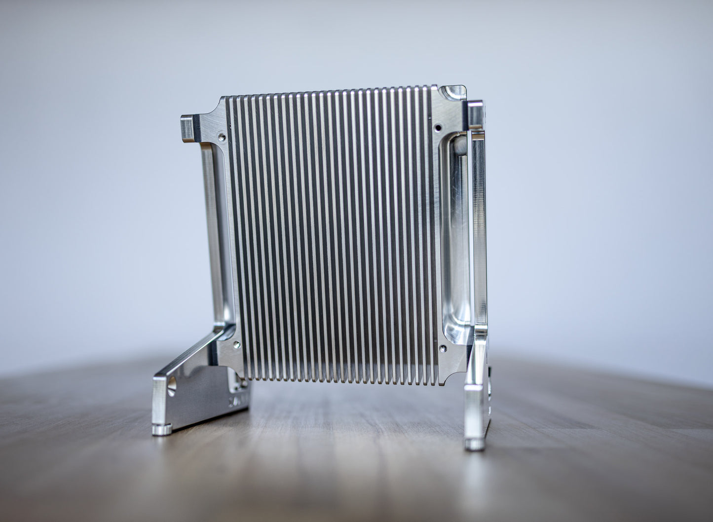 SVALT Cooling Dock model MxD for silent thermally conductive heatsink cooling performance with Apple laptops 2021+ 16-inch and 14-inch MacBook Pro and 2022+ 15-inch and 13-inch MacBook Air