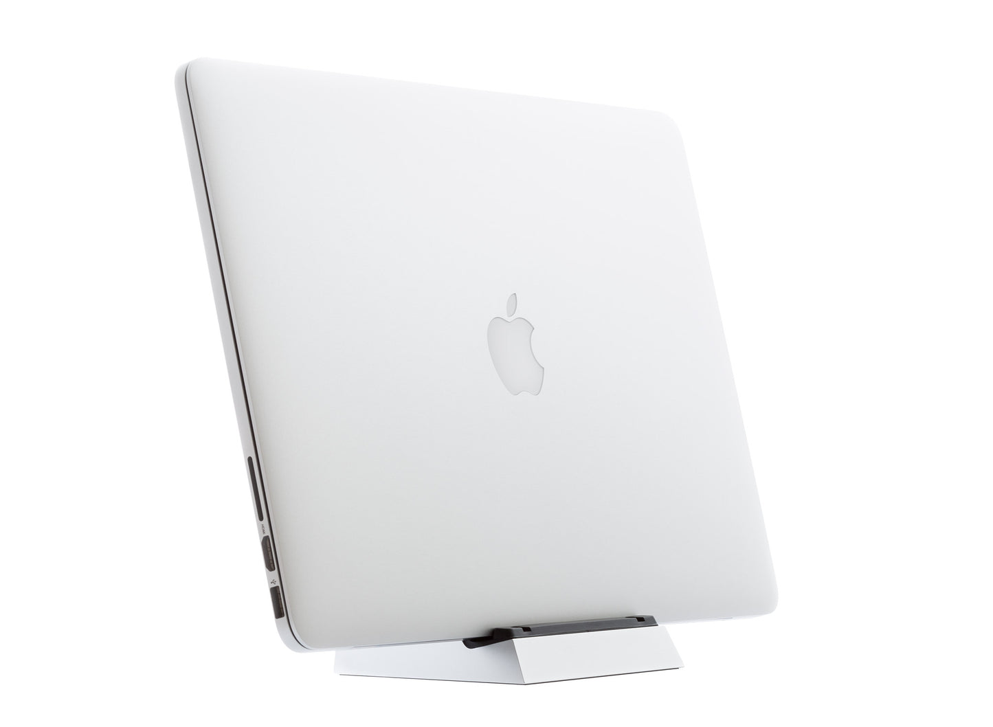 SVALT Cooling Dock model DLx silver front side view for quiet fan cooling performance with Apple laptop MacBook Pro