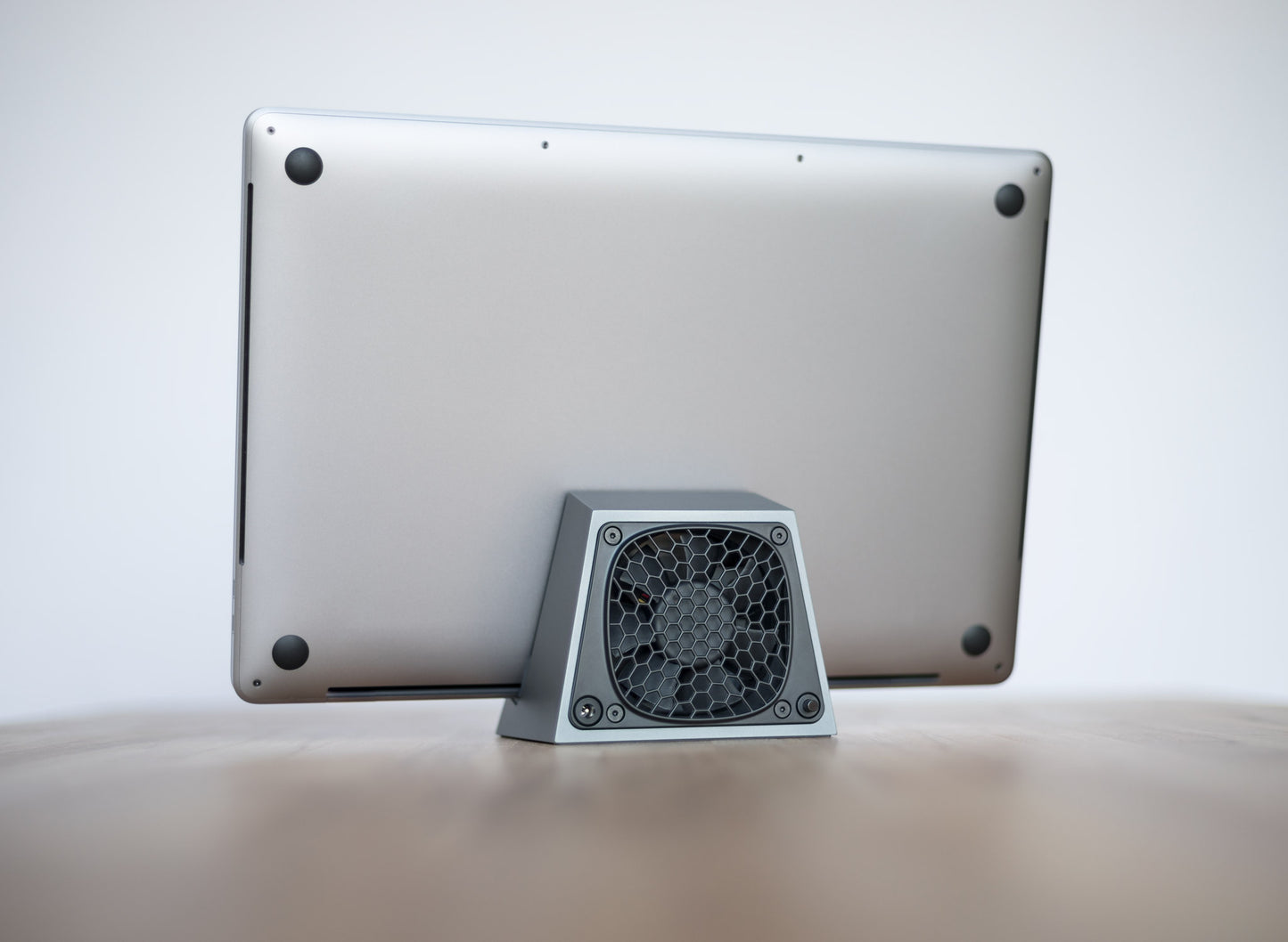 SVALT Cooling Dock model Dx gray back view for quiet fan cooling performance with Apple laptop MacBook Pro